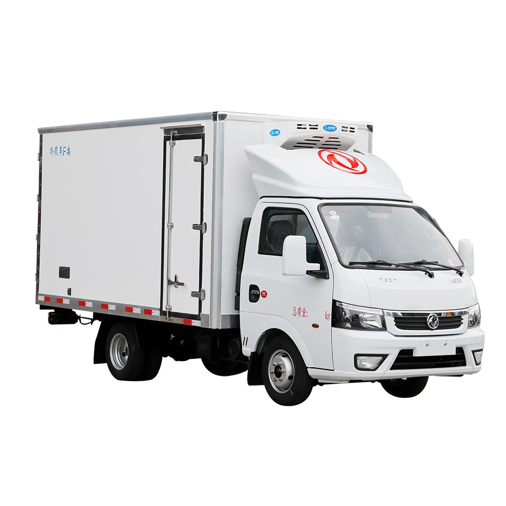 東風2トン小型冷蔵トラック